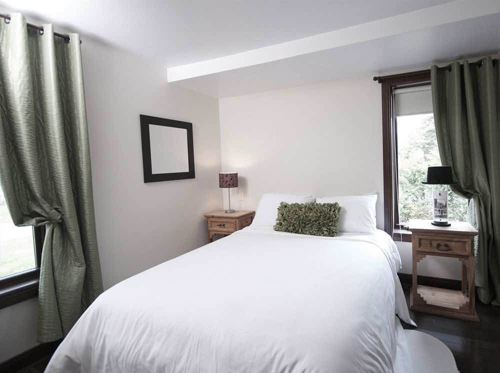 Auberge Nuits de St-Georges Bromont Extérieur photo